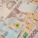 Де українцям шукати допомогу при боргах форум чи платний юрист